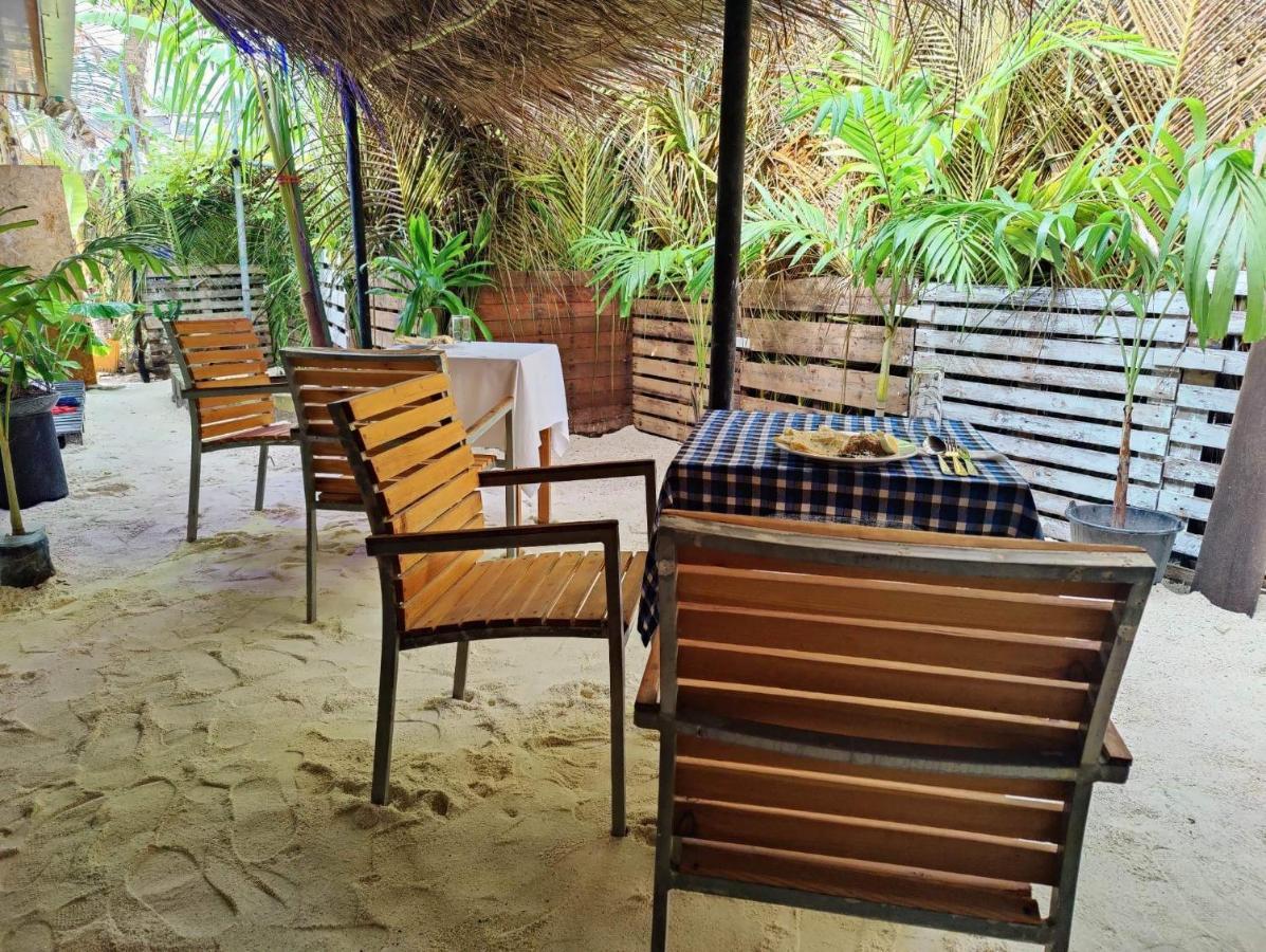 Rashuthere Maldives Rasdhoo Exterior photo